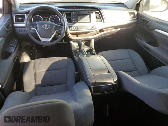 2018 Toyota Highlander LE with VIN 5TDZZRFH6JS288376, listed as a Copart auction lot 43353975 with 93,706 mi miles and Non repairable. Bid and sale history available at DreamBid. Image 8.