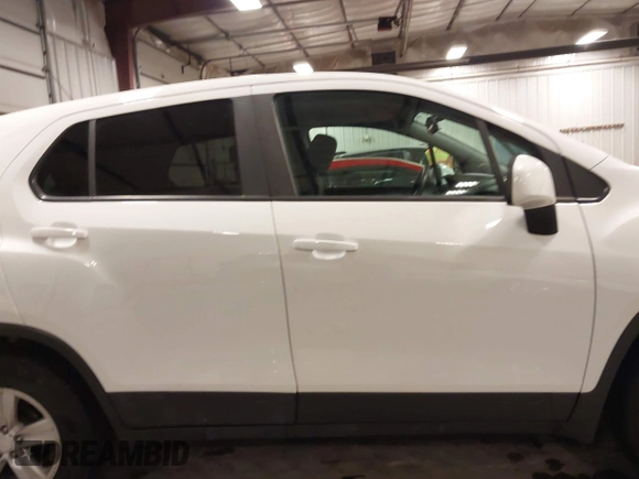 2020 Chevrolet Trax LS with VIN 3GNCJKSB9LL294422, listed as a IAAI auction lot 41603327 with 24,895 mi miles and . Bid and sale history available at DreamBid. Image 14.