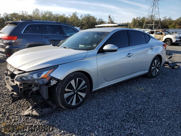 2020 Nissan Altima 2.5 SV with VIN 1N4BL4DV8LC123311, listed as a Copart auction lot 54605185 with 81,473 mi miles and Clean Title. Bid and sale history available at carsss.com. Image 1.