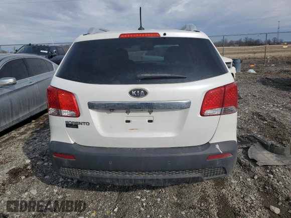 2011 Kia Sorento LX with VIN 5XYKT3A14BG045402, listed as a Copart auction lot 47060655 with 180,982 mi miles and Clean Title. Bid and sale history available at carsss.com. Image 6.