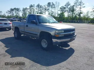 2002 Chevrolet Silverado 1500 LS with VIN 1GCEK14T72Z240266, listed as a IAAI auction lot 41948675 with 1 mi miles. Bid and sale history available at carsss.com. Image 1.