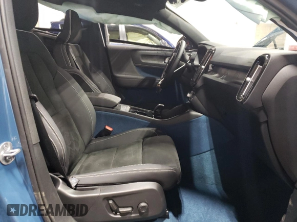 2023 Volvo C40 Ultimate с VIN YV4ED3GM3P2058250, выставлен на аукционе Copart как лот 48701894 с пробегом Не указан миль и . История ставок и продаж доступна на DreamBid. Изображение 7.