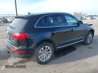 2015 Audi Q5 Premium with VIN WA1CFAFP1FA030479, listed as a IAAI auction lot 40957493 with 103,805 mi miles. Bid and sale history available at carsss.com. Image 4.