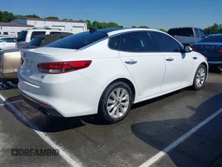 2018 Kia Optima LX z VIN 5XXGT4L30JG234223, wystawiony jako IAAI lot #42204025 z przebiegiem 162 545 mil mil oraz . Historia ofert i sprzedaży dostępna na DreamBid. Obrazek 4.