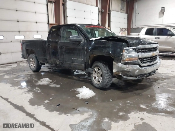 2018 Chevrolet Silverado 1500 LT with VIN 1GCVKREC1JZ311828, listed as a IAAI auction lot 41515677 with 177,667 mi miles. Bid and sale history available at carsss.com. Image 1.
