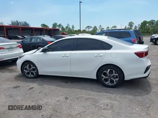 2021 Kia Forte LXS z VIN 3KPF24AD9ME329712, wystawiony jako IAAI lot #39462725 z przebiegiem 36 326 mil mil oraz . Historia ofert i sprzedaży dostępna na DreamBid. Obrazek 14.