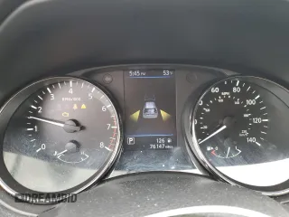 2020 Nissan Rogue S z VIN KNMAT2MTXLP524991, wystawiony jako Copart lot #57461135 z przebiegiem 76 147 mil mil oraz Szkoda całkowita • Salvage title. Historia ofert i sprzedaży dostępna na DreamBid. Obrazek 9.