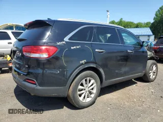 2017 Kia Sorento LX with VIN 5XYPGDA33HG192983, listed as a Copart auction lot 61721335 with 115,758 mi miles and Salvage title. Bid and sale history available at DreamBid. Image 3.