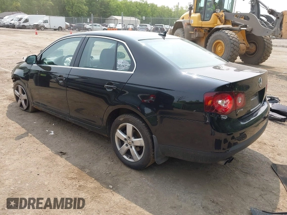 2009 Volkswagen Jetta SE with VIN 3VWRZ71K29M078499, listed as a IAAI auction lot 42399407 with 124,484 mi miles and . Bid and sale history available at DreamBid. Image 3.