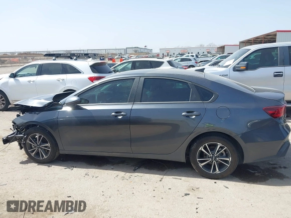 2024 Kia Forte LXS with VIN 3KPF24AD8RE800644, listed as a IAAI auction lot 41750529 with 12,339 mi miles and . Bid and sale history available at DreamBid. Image 14.