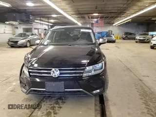2018 Volkswagen Tiguan SEL with VIN 3VV3B7AX1JM087659, listed as a Copart auction lot 41902795 with 116,512 mi miles and Salvage Title. Bid and sale history available at DreamBid. Image 12.