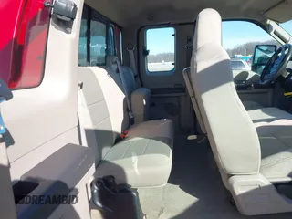 2008 Ford Super Duty F-250 SRW XL with VIN 1FTSX21R68EB61058, listed as a IAAI auction lot 41519690 with 159,697 mi miles. Bid and sale history available at carsss.com. Image 8.