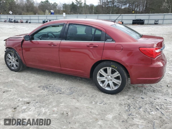 2014 Chrysler 200 Touring z VIN 1C3CCBBB2EN102221, wystawiony jako Copart lot #47847985 z przebiegiem 141 912 mil mil oraz Szkody całkowita. Historia ofert i sprzedaży dostępna na DreamBid. Obrazek 2.
