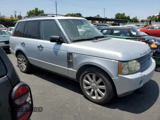 2007 Land Rover Range Rover SC z VIN SALMF13437A255355, wystawiony jako Copart lot #61262195 z przebiegiem Nie podano mil oraz Czysty tytuł • Clean title. Historia ofert i sprzedaży dostępna na DreamBid. Obrazek 4.