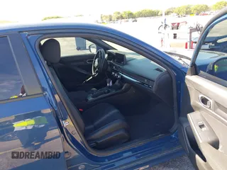 2025 Honda Civic Sport z VIN 2HGFE2F59SH530459, wystawiony jako IAAI lot #41698287 z przebiegiem 19 987 mil mil oraz . Historia ofert i sprzedaży dostępna na DreamBid. Obrazek 5.