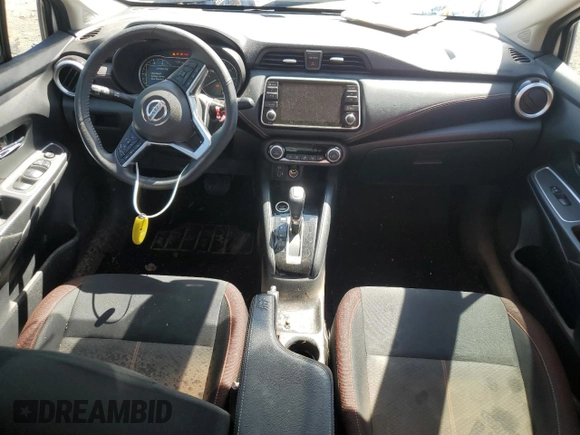 2020 Nissan Versa SR z VIN 3N1CN8FVXLL835663, wystawiony jako Copart lot #54312375 z przebiegiem 124 171 mil mil oraz Szkoda całkowita • Salvage title. Historia ofert i sprzedaży dostępna na DreamBid. Obrazek 8.