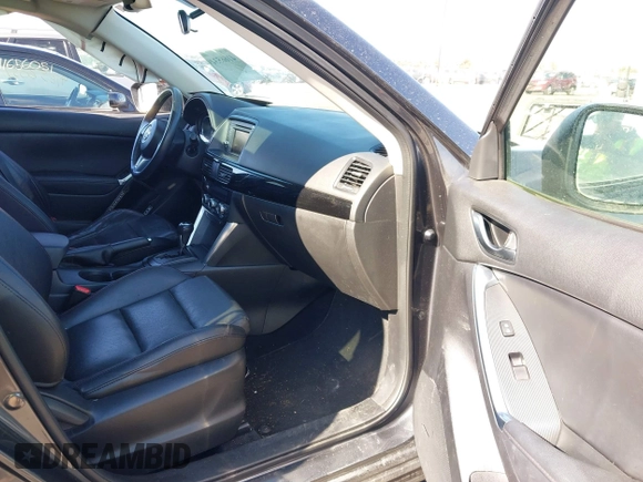 2014 Mazda CX-5 Grand Touring with VIN JM3KE4DY1E0364685, listed as a IAAI auction lot 41665349 with 135,751 mi miles. Bid and sale history available at carsss.com. Image 5.