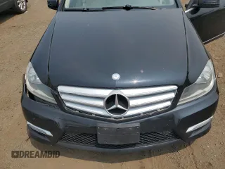 2013 Mercedes-Benz C 300 Sport z VIN WDDGF8AB5DR260851, wystawiony jako Copart lot #59102235 z przebiegiem 120 678 mil mil oraz Szkoda całkowita • Salvage title. Historia ofert i sprzedaży dostępna na DreamBid. Obrazek 11.