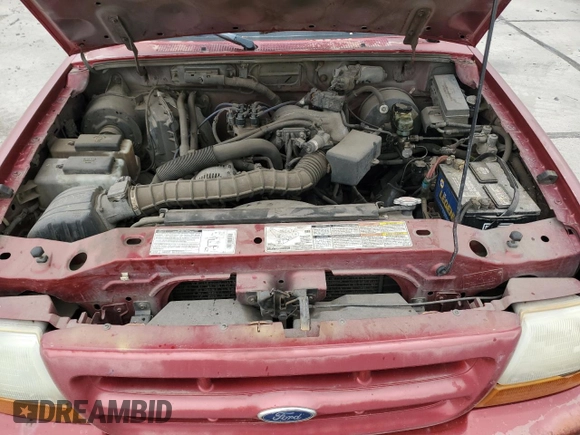1998 Ford Ranger XL z VIN 1FTYR11U4WPB26006, wystawiony jako Copart lot #59239915 z przebiegiem 174 830 mil mil oraz Czysty tytuł • Clean title. Historia ofert i sprzedaży dostępna na DreamBid. Obrazek 11.
