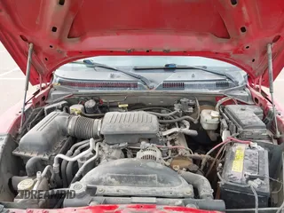 2006 Dodge Dakota SLT with VIN 1D7HW42N26S656513, listed as a IAAI auction lot 41906945 with 270,468 mi miles and . Bid and sale history available at carsss.com. Image 10.