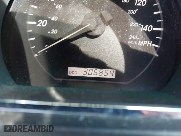 2008 Lexus RX with VIN 2T2HK31U08C053634, listed as a IAAI auction lot 42061737 with 306,854 mi miles. Bid and sale history available at carsss.com. Image 15.