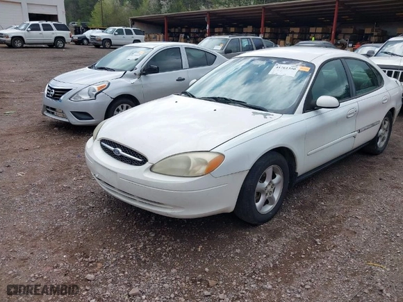 2001 Ford Taurus SES with VIN 1FAFP55U71A199807, listed as a IAAI auction lot 41761350 with 157,400 mi miles. Bid and sale history available at carsss.com. Image 2.