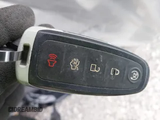 2018 Ford Fiesta SE z VIN 3FADP4BJ3JM135908, wystawiony jako IAAI lot #40003965 z przebiegiem Nie podano mil oraz . Historia ofert i sprzedaży dostępna na DreamBid. Obrazek 11.