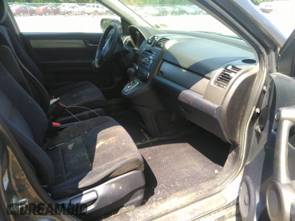 2011 Honda CR-V SE with VIN 5J6RE4H44BL048653, listed as a IAAI auction lot 41546504 with 208,297 mi miles. Bid and sale history available at carsss.com. Image 5.