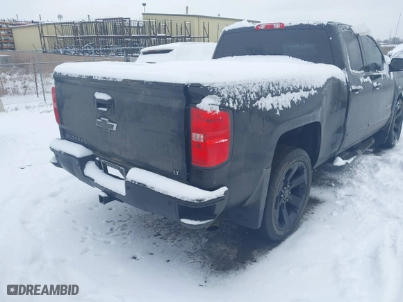 2018 Chevrolet Silverado 1500 LT with VIN 1GCVKRECXJZ116262, listed as a IAAI auction lot 41572273 with 221,864 mi miles. Bid and sale history available at carsss.com. Image 4.