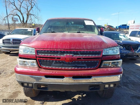 2007 Chevrolet Silverado 1500 Classic LT3 with VIN 2GCEK13Z771169026, listed as a IAAI auction lot 41470642 with 160,612 mi miles. Bid and sale history available at carsss.com. Image 12.