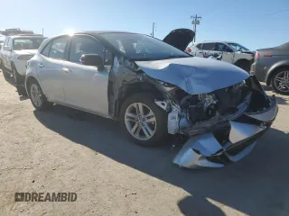 2021 Toyota Corolla Hatchback SE with VIN JTND4MBE5M3106109, listed as a Copart auction lot 80155133 with 27,710 mi miles and Salvage Title. Bid and sale history available at carsss.com. Image 4.