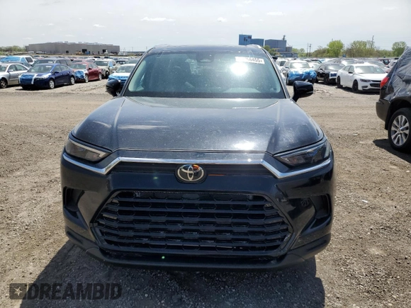 2024 Toyota Highlander XLE z VIN 5TDAAAB56RS005584, wystawiony jako Copart lot #55266455 z przebiegiem 3 809 mil mil oraz Czysty tytuł • Clean title. Historia ofert i sprzedaży dostępna na DreamBid. Obrazek 5.