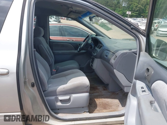 2003 Toyota Sienna LE with VIN 4T3ZF13C83U542299, listed as a IAAI auction lot 42121993 with 229,609 mi miles. Bid and sale history available at carsss.com. Image 5.
