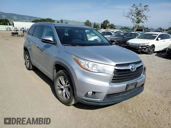 2015 Toyota Highlander XLE z VIN 5TDJKRFH1FS216509, wystawiony jako Copart lot #54722535 z przebiegiem 150 873 mil mil oraz Szkoda całkowita • Salvage title. Historia ofert i sprzedaży dostępna na DreamBid. Obrazek 14.