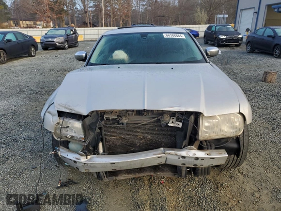 2009 Chrysler 300 with VIN 2C3LA63T09H628575, listed as a Copart auction lot 86588864 with 259,544 mi miles and Salvage Title. Bid and sale history available at carsss.com. Image 5.