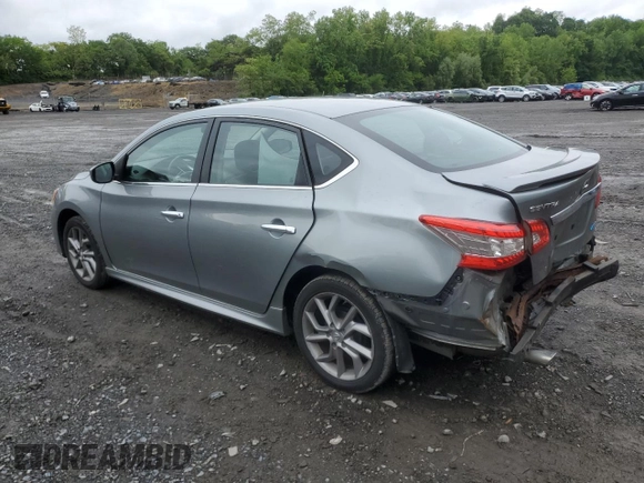 2013 Nissan Sentra SR z VIN 3N1AB7AP7DL562556, wystawiony jako Copart lot #58186255 z przebiegiem 138 504 mil mil oraz Szkody całkowita. Historia ofert i sprzedaży dostępna na DreamBid. Obrazek 2.
