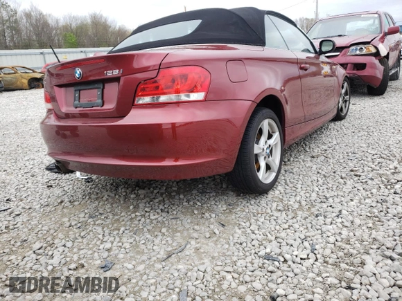 2013 BMW 1 Series 128i z VIN WBAUN1C58DVH78166, wystawiony jako Copart lot #59438743 z przebiegiem Nie podano mil oraz Szkoda całkowita • Salvage title. Historia ofert i sprzedaży dostępna na DreamBid. Obrazek 4.