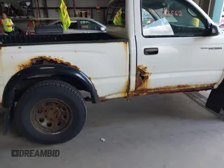2001 Toyota Tacoma with VIN 5TEPM62N91Z841539, listed as a IAAI auction lot 42628562 with 445,105 mi miles and . Bid and sale history available at DreamBid. Image 6.