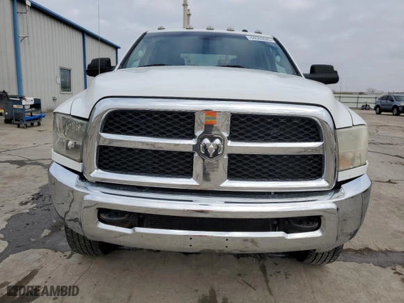 2018 Ram 2500 Tradesman with VIN 3C6UR5HL4JG347483, listed as a Copart auction lot 44563685 with 219,146 mi miles and Clean Title. Bid and sale history available at carsss.com. Image 5.