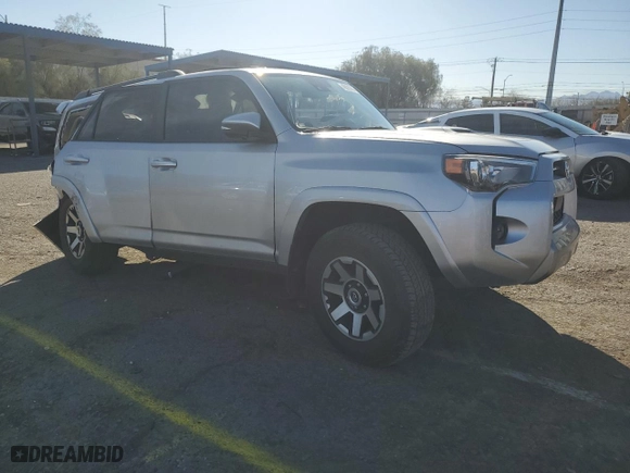 2022 Toyota 4Runner TRD Off Road Premium with VIN JTERU5JR9N5987323, listed as a Copart auction lot 46825965 with 18,641 mi miles and Non Repairable. Bid and sale history available at carsss.com. Image 4.