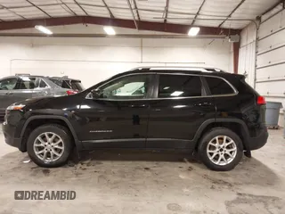 2017 Jeep Cherokee Latitude с VIN 1C4PJMCB6HD227326, выставлен на аукционе IAAI как лот 42181798 с пробегом 147 962 миль миль и . История ставок и продаж доступна на DreamBid. Изображение 14.
