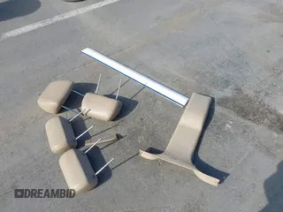 2008 GMC Yukon Denali с VIN 1GKFK63888J118915, выставлен на аукционе IAAI как лот 42262018 с пробегом 218 082 миль миль и . История ставок и продаж доступна на DreamBid. Изображение 12.