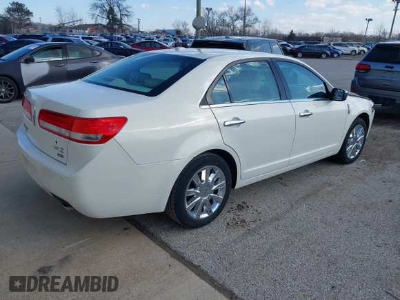 2012 Lincoln MKZ with VIN 3LNHL2JC4CR831614, listed as a IAAI auction lot 41883378 with 92,819 mi miles. Bid and sale history available at carsss.com. Image 4.