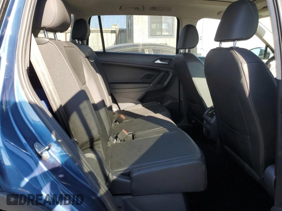 2020 Volkswagen Tiguan SE z VIN 3VV3B7AXXLM150387, wystawiony jako Copart lot #50516415 z przebiegiem 31 419 mil mil oraz Szkody całkowita. Historia ofert i sprzedaży dostępna na DreamBid. Obrazek 11.