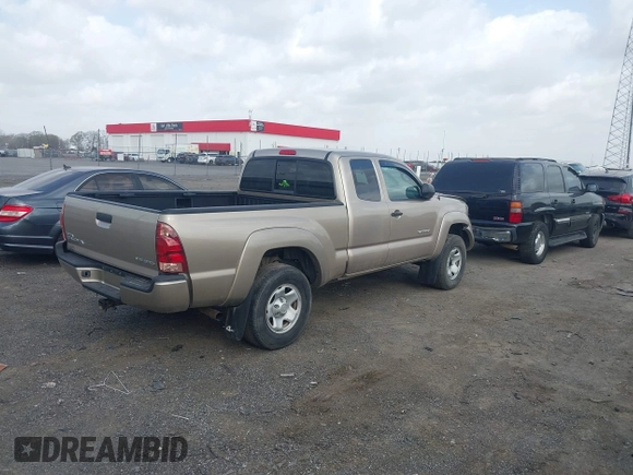 2006 Toyota Tacoma with VIN 5TEUU42N96Z268219, listed as a IAAI auction lot 41833805 with 151,872 mi miles. Bid and sale history available at carsss.com. Image 4.