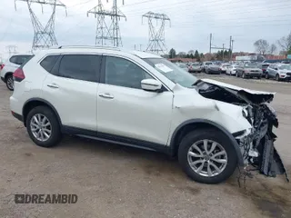 2020 Nissan Rogue SV z VIN KNMAT2MV7LP526019, wystawiony jako IAAI lot #41910177 z przebiegiem 93 510 mil mil oraz . Historia ofert i sprzedaży dostępna na DreamBid. Obrazek 1.