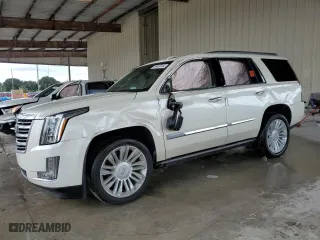 2015 Cadillac Escalade Platinum with VIN 1GYS3PKJ1FR717164, listed as a Copart auction lot 86589344 with 0 mi miles and Non Repairable. Bid and sale history available at carsss.com. Image 1.