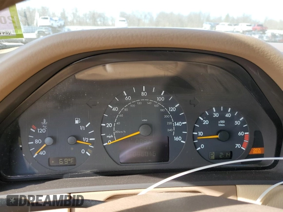 2000 Mercedes-Benz E-Class with VIN WDBJF65J6YB052254, listed as a Copart auction lot 49375555 with 96,015 mi miles and Salvage Title. Bid and sale history available at carsss.com. Image 9.