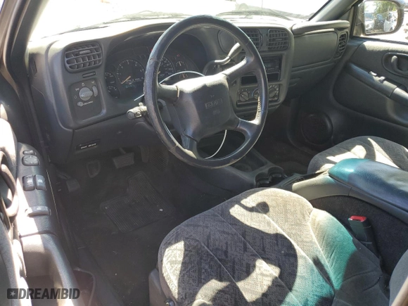 2002 GMC Sonoma SLS with VIN 1GTCS19W628240548, listed as a Copart auction lot 69665724 with 245,738 mi miles and Salvage Title. Bid and sale history available at carsss.com. Image 8.