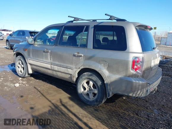 2007 Honda Pilot EX with VIN 2HKYF184X7H534943, listed as a IAAI auction lot 41818741 with 220,151 mi miles. Bid and sale history available at carsss.com. Image 3.